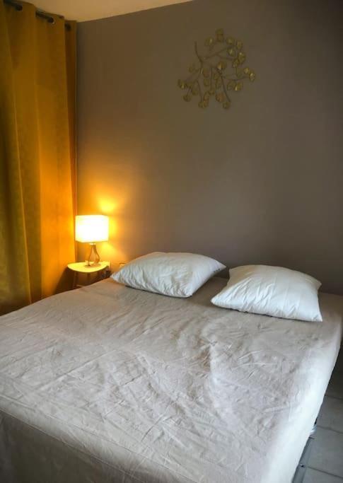 Studio Cabine Climatise 800 M De La Plage Et Des Commerces Bormes-les-Mimosas Exterior photo